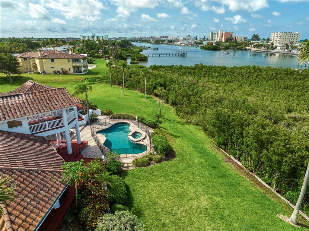 INDIAN ROCKS - Residential