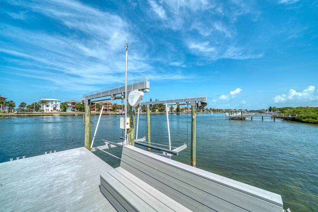 INDIAN ROCKS - Residential