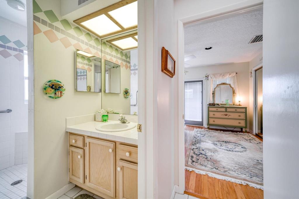 INDIAN ROCKS - Residential