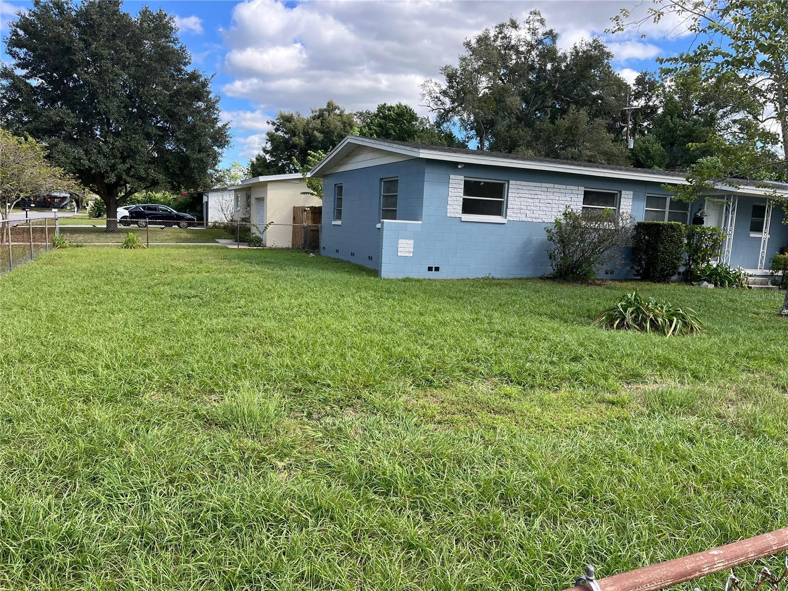 CAROL COURT - Residential