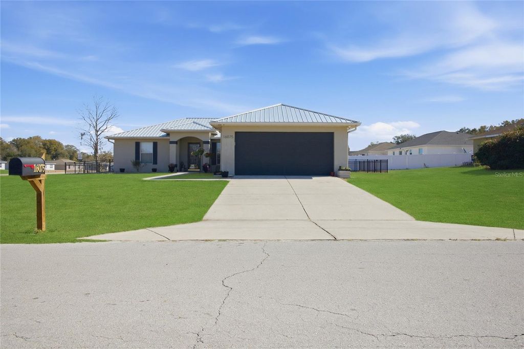 Photo of 16075 NE 16th Terrace, Citra, FL 32113 (MLS # O6398726)