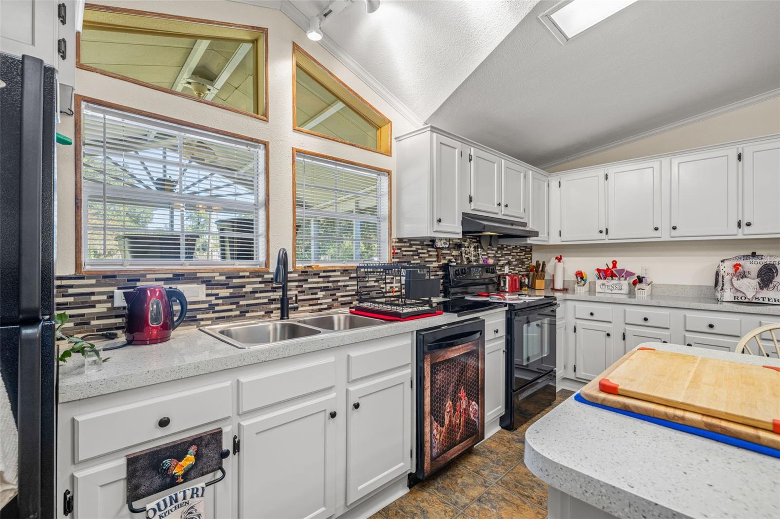 APACHE TRACE - Residential