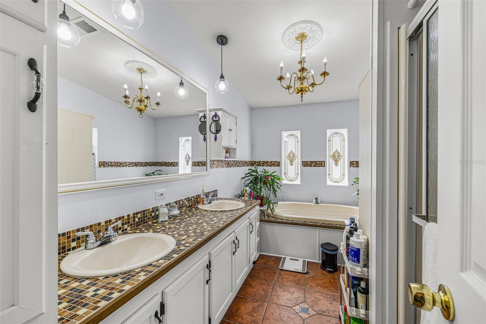 APACHE TRACE - Residential