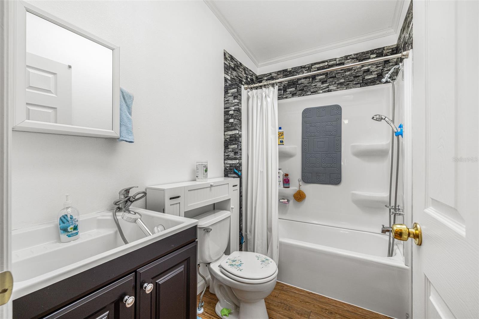 APACHE TRACE - Residential