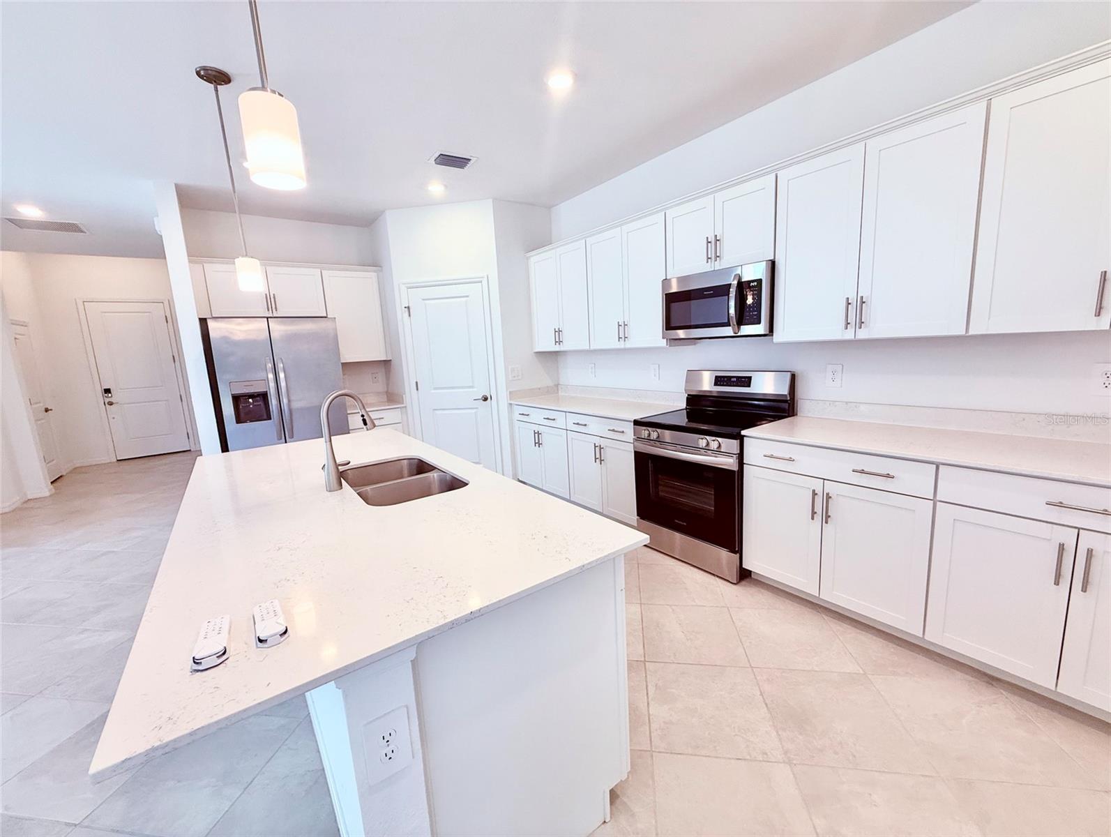 ANTIGUA/WELLEN PARK - Residential Lease