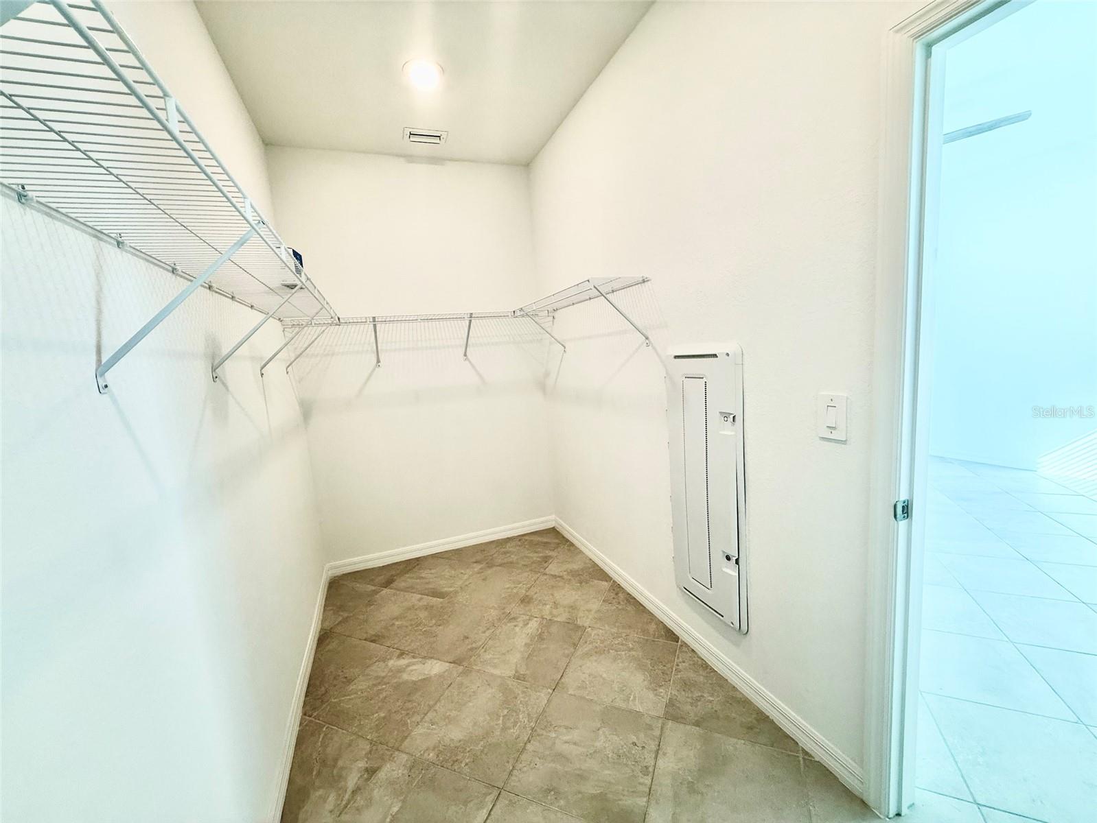 ANTIGUA/WELLEN PARK - Residential Lease