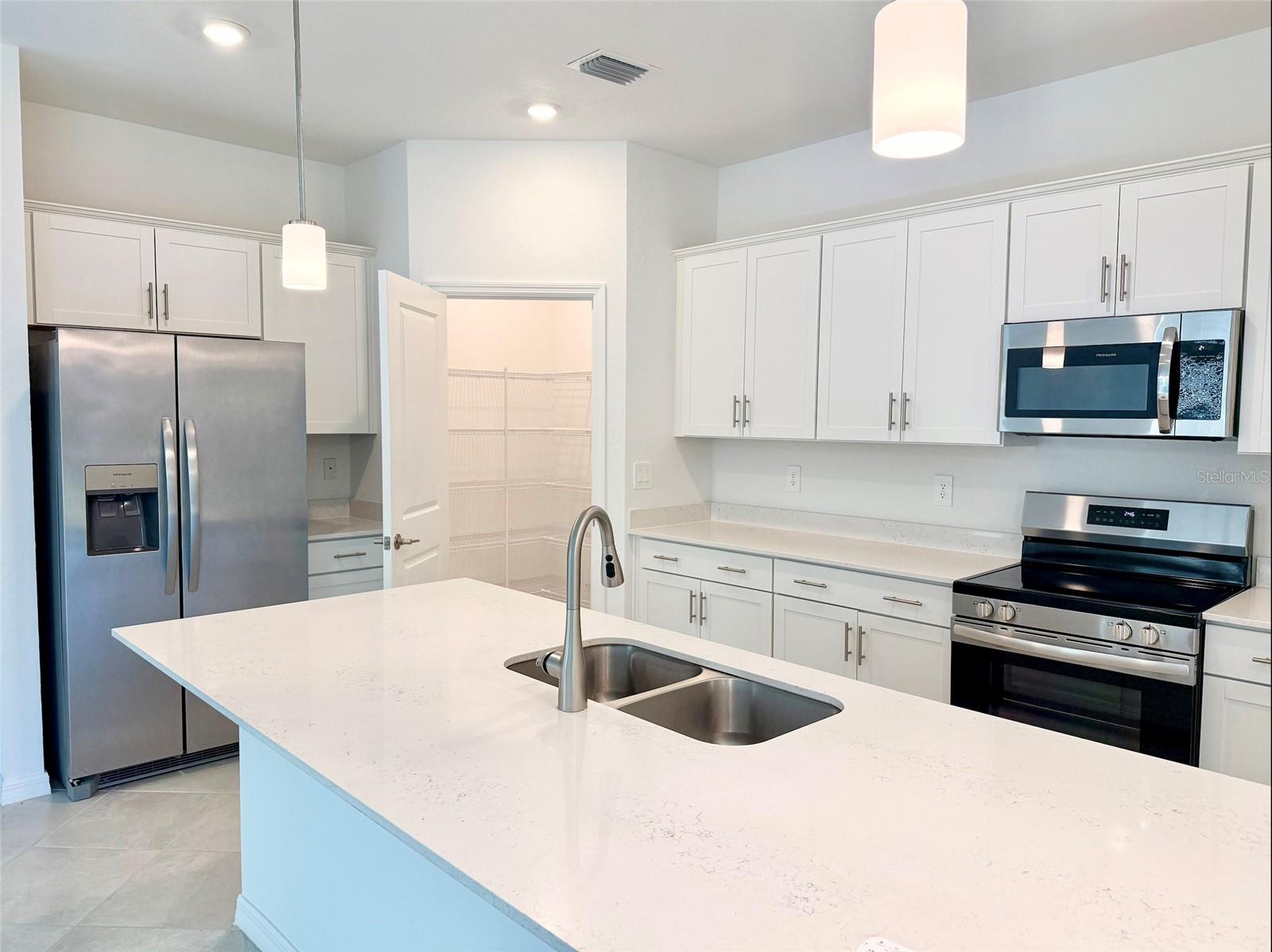 ANTIGUA/WELLEN PARK - Residential Lease