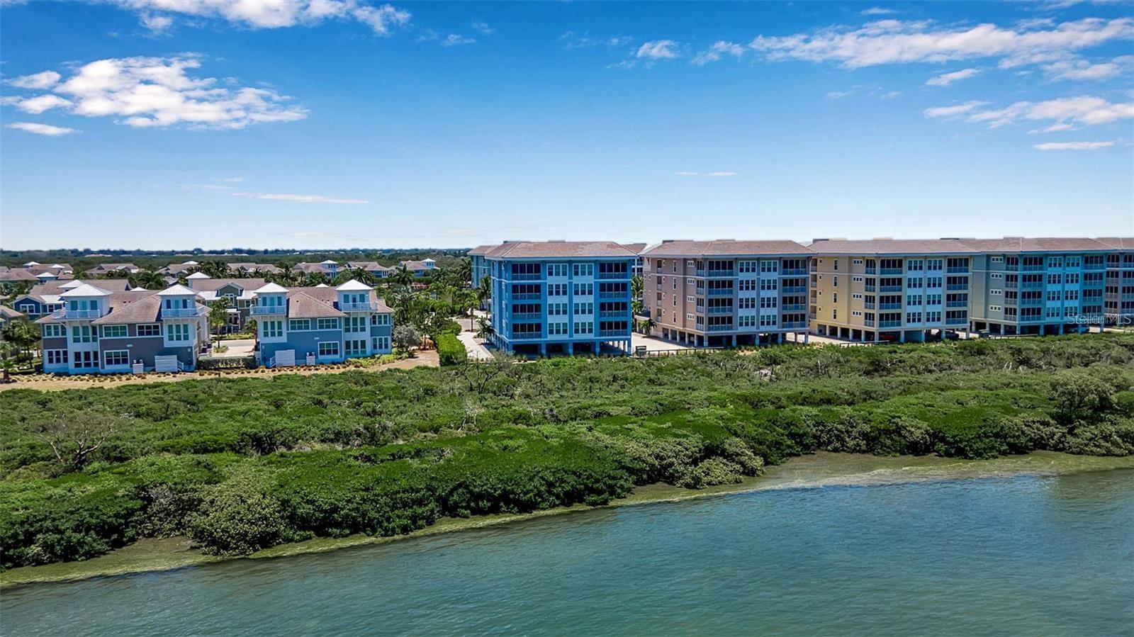 MARINA WALK ON HARBOUR ISLE - Residential