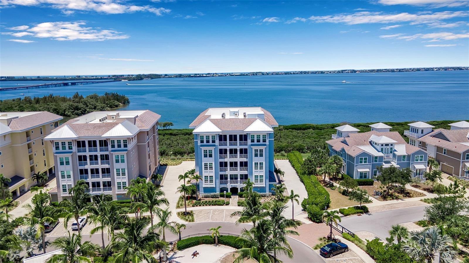 MARINA WALK ON HARBOUR ISLE - Residential
