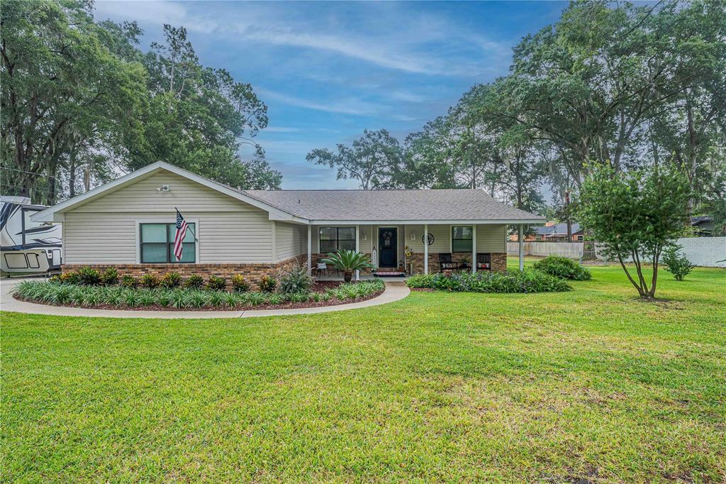 Photo of 247 NE 44th Avenue, Ocala, FL 34470 (MLS # OM710816)