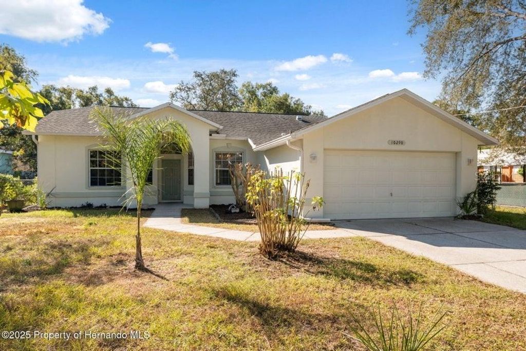 Photo of 10290 Adler Street, Spring Hill, FL 34608 (MLS # W7881505)