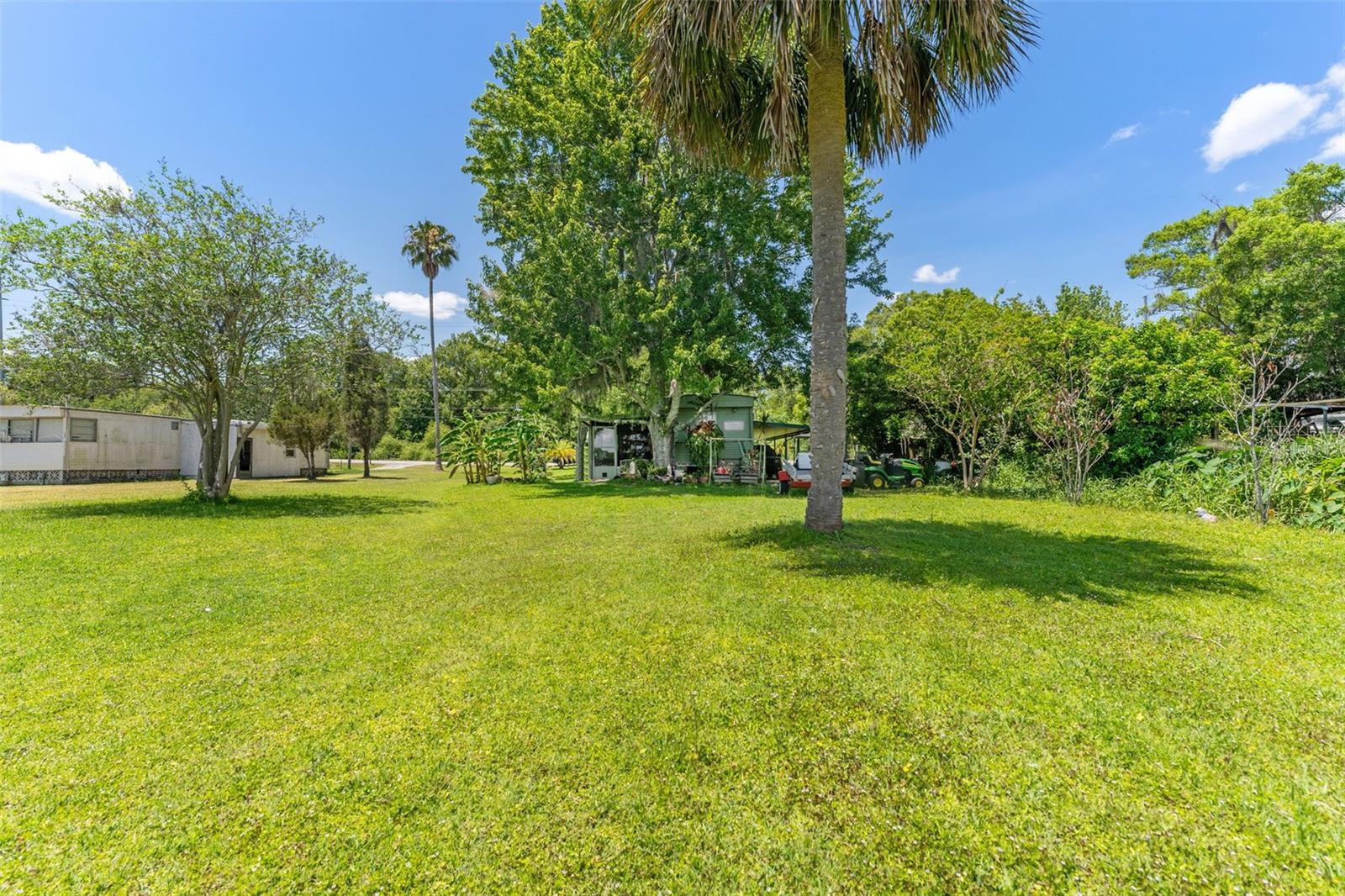 LAKE AGNES AREA (LKFR) (330051) - Land