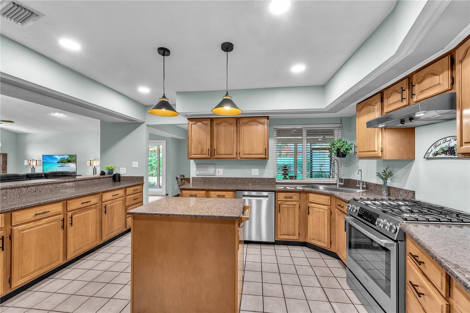 2421 OAK LANDING DRIVE