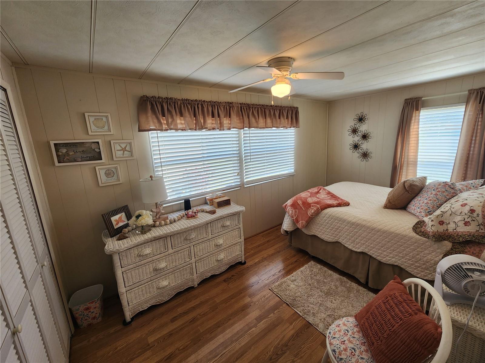 PALM LAKE ESTATES - Residential