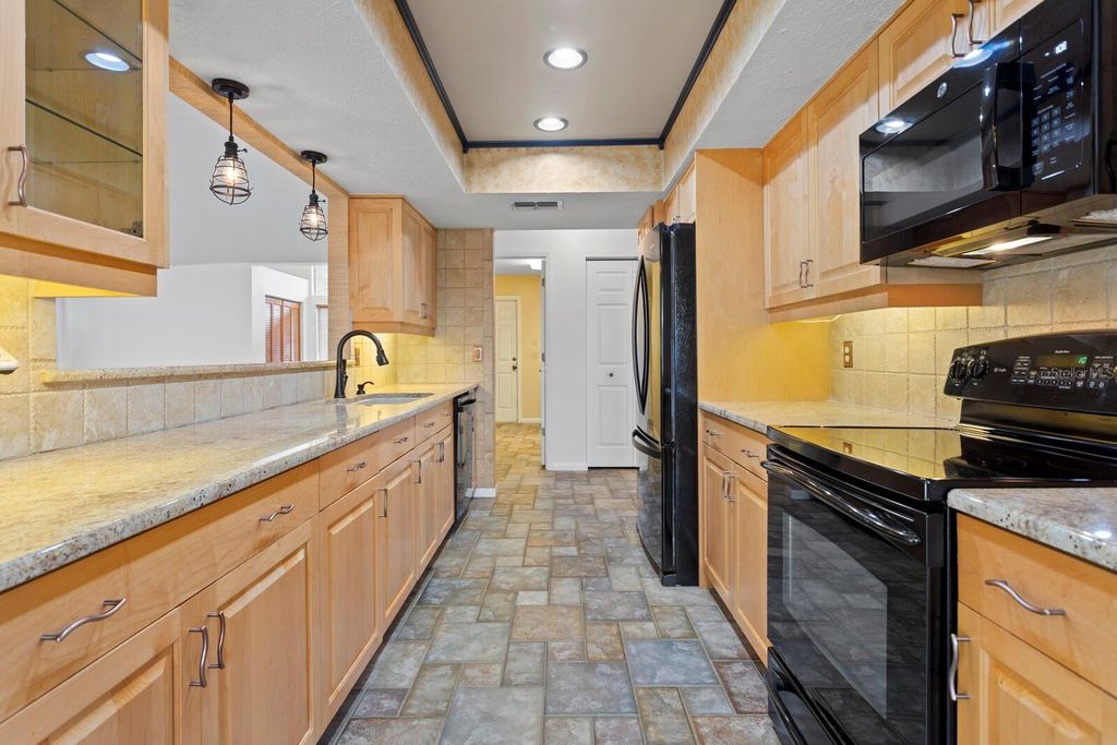 Photo of 14908 Palmcrest Place, Tampa, FL 33625 (MLS # TB8469028)