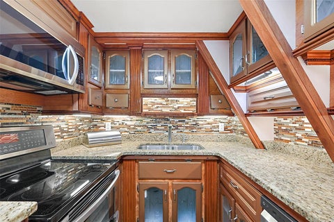 Tiny photo for 507 Lakeshore Drive, Eustis, FL 32726 (MLS # G5114140)