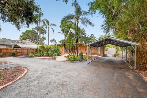 Tiny photo for 507 Lakeshore Drive, Eustis, FL 32726 (MLS # G5114140)