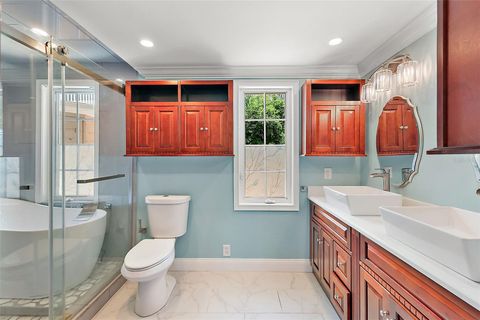 Tiny photo for 507 Lakeshore Drive, Eustis, FL 32726 (MLS # G5114140)