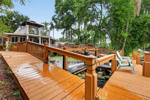 Tiny photo for 507 Lakeshore Drive, Eustis, FL 32726 (MLS # G5114140)