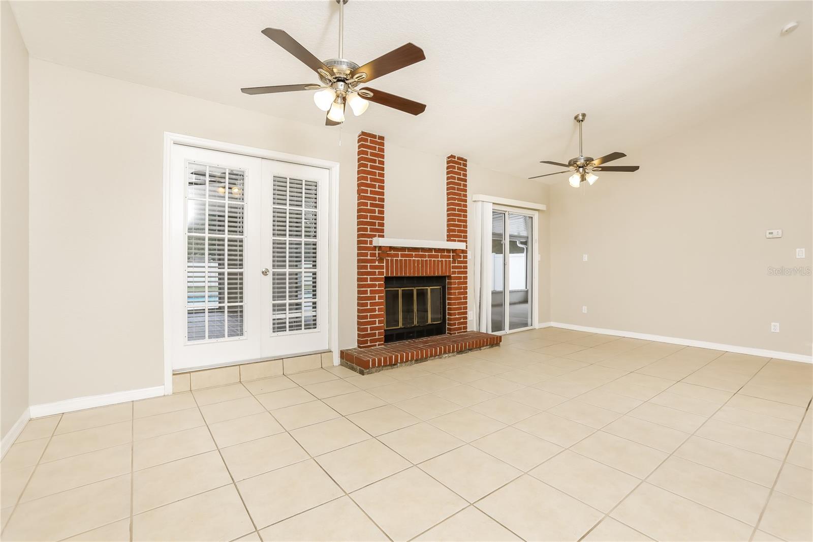 MAGNOLIA SPRINGS - Residential Lease