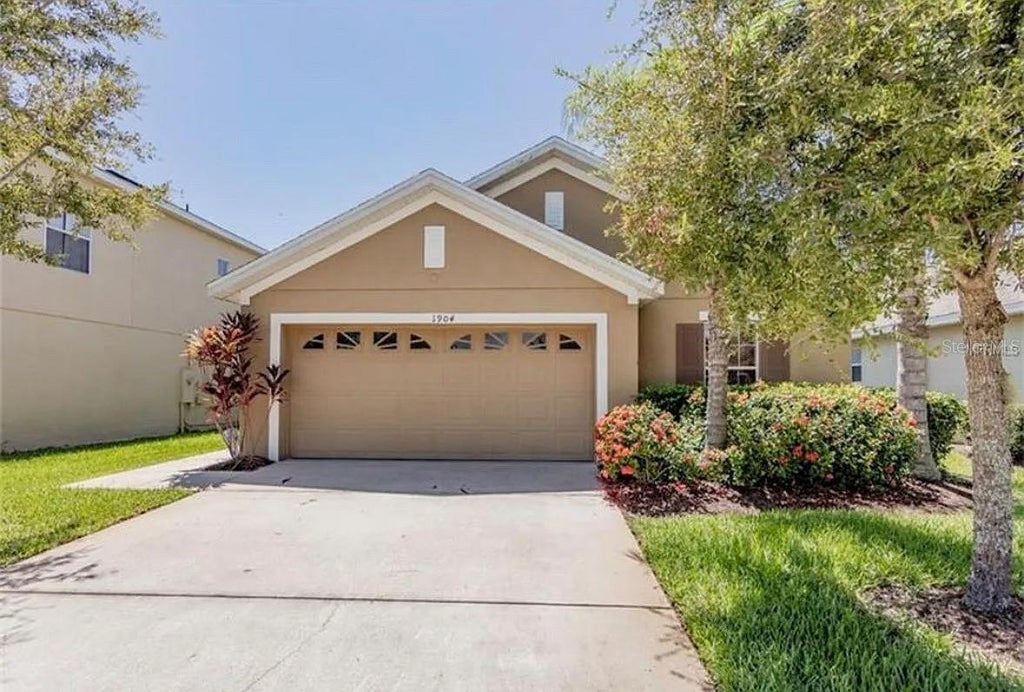 Photo of 1904 Commander Way, Kissimmee, FL 34746 (MLS # S5156572)