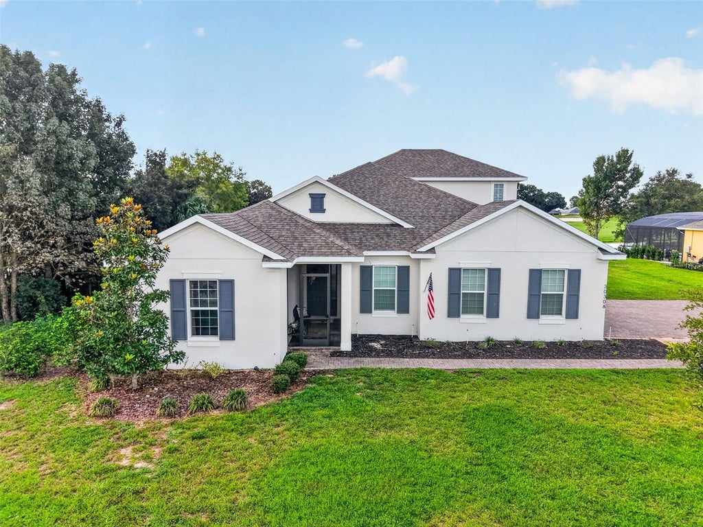 Photo of 30308 Island Club Drive, Tavares, FL 32778 (MLS # G5118065)