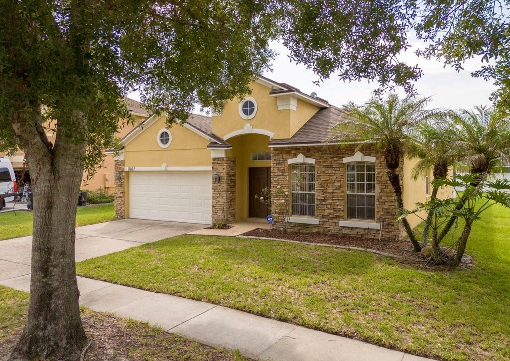 Photo of 13827 Hawkeye Drive, Orlando, FL 32837 (MLS # O6449628)