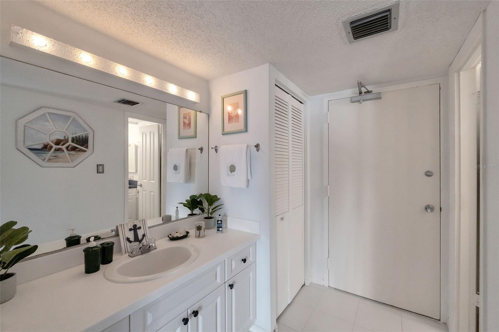 440 WEST CONDO - Residential