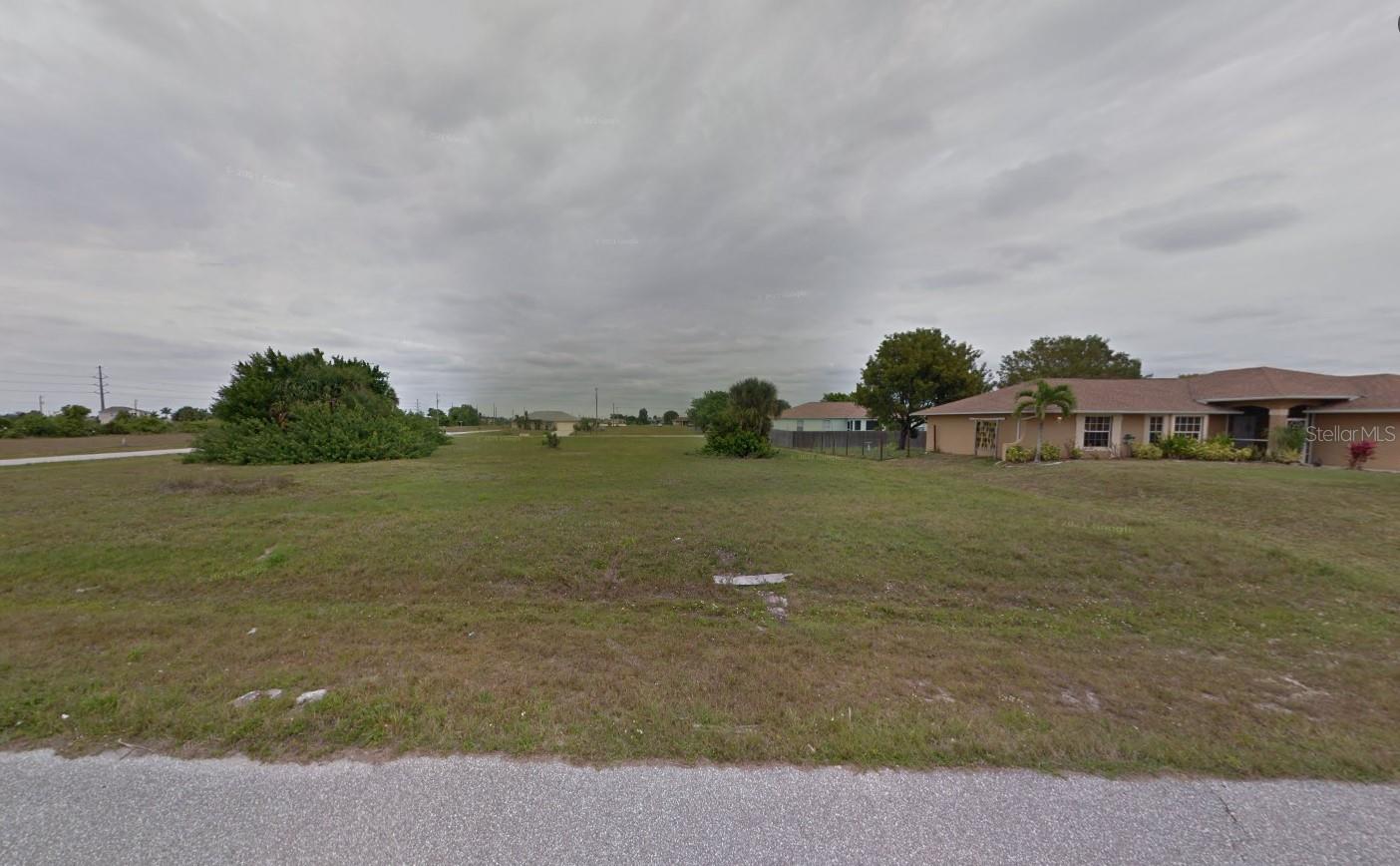 Prime 0.24-acre vacant lot available in the desirable city of Cape Coral! This cleared parcel offers a fantastic opportunity to build your custom dream home in a peaceful, well-established neighborhood. Enjoy the flexibility to design the perfect Florida lifestyle with easy access to shopping, dining, parks, and top-rated schools. Located close to major roadways and boating access, this lot puts all the best of Cape Coral and Southwest Florida within reach. Don’t miss your chance to invest in this valuable piece of real estate in a growing community.