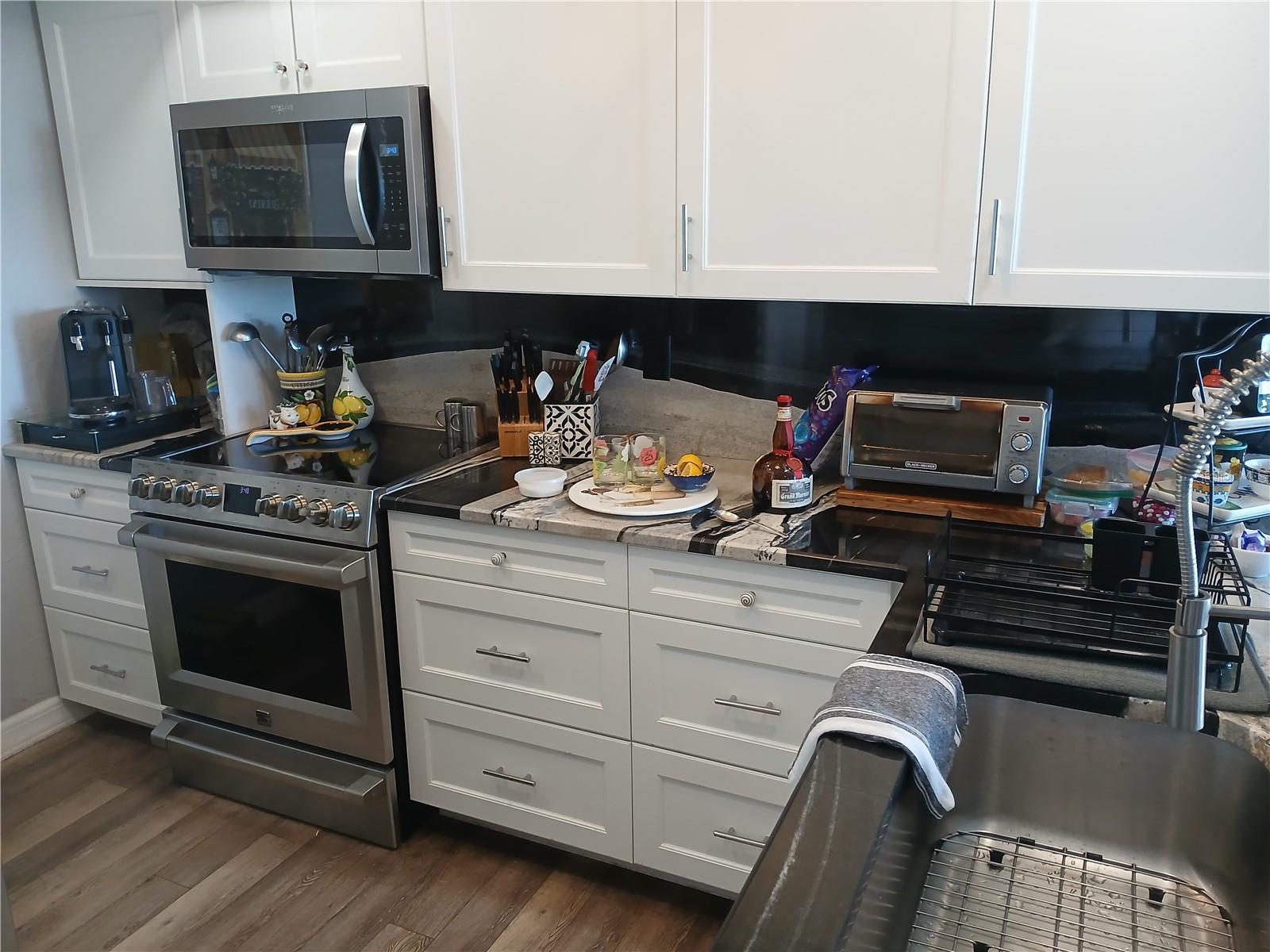 VALENCIA CONDO APTS - Residential