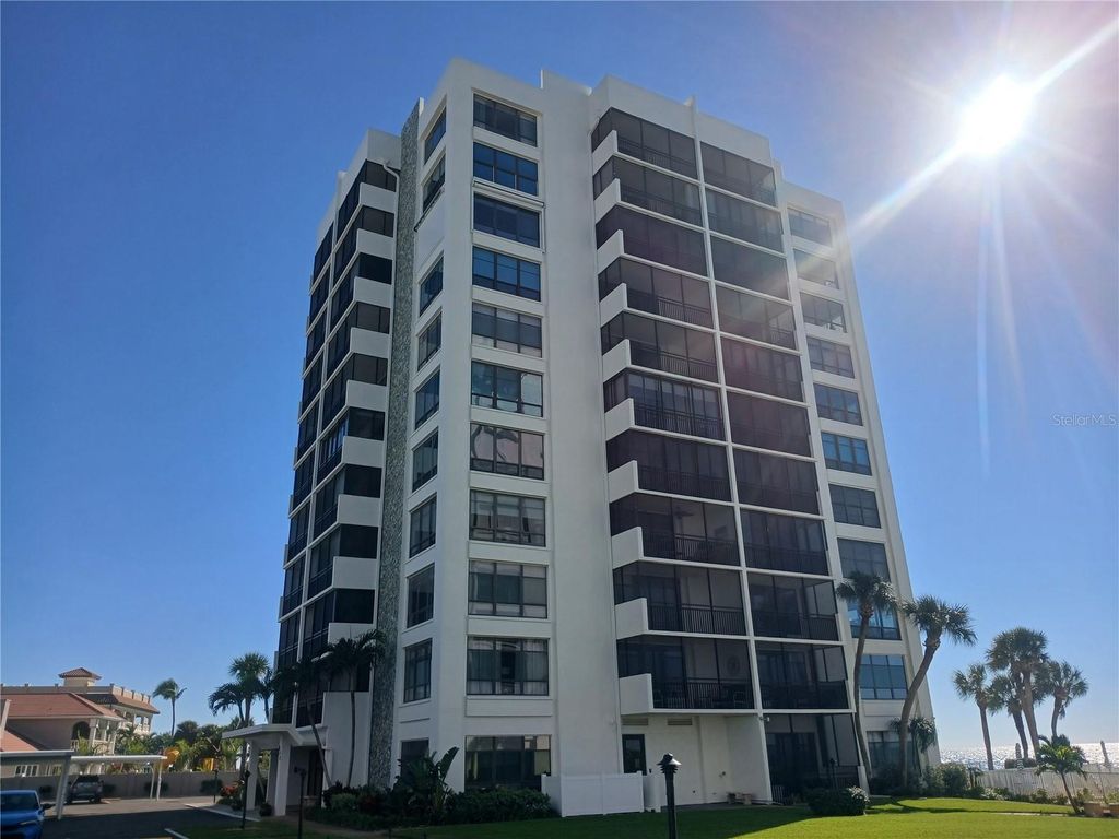 Photo of 631 Alhambra Road #1001, Venice, FL 34285 (MLS # A4670475)