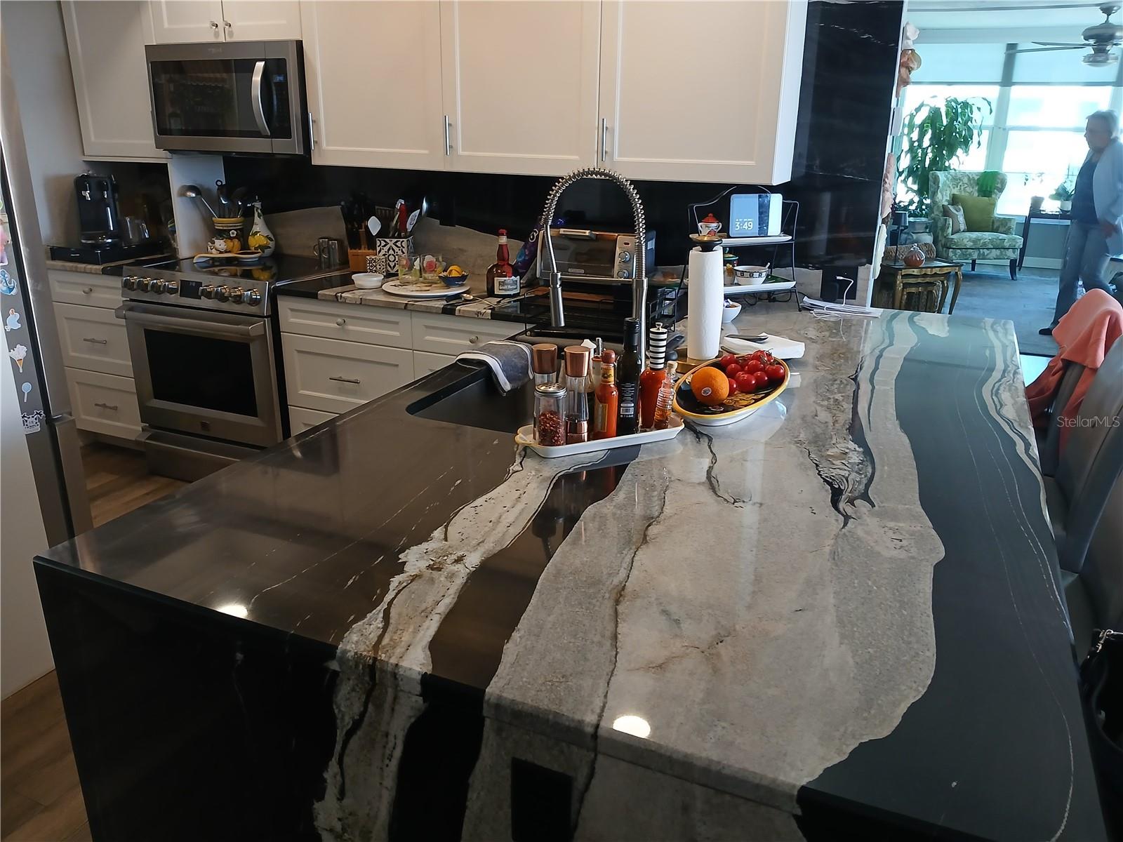 VALENCIA CONDO APTS - Residential