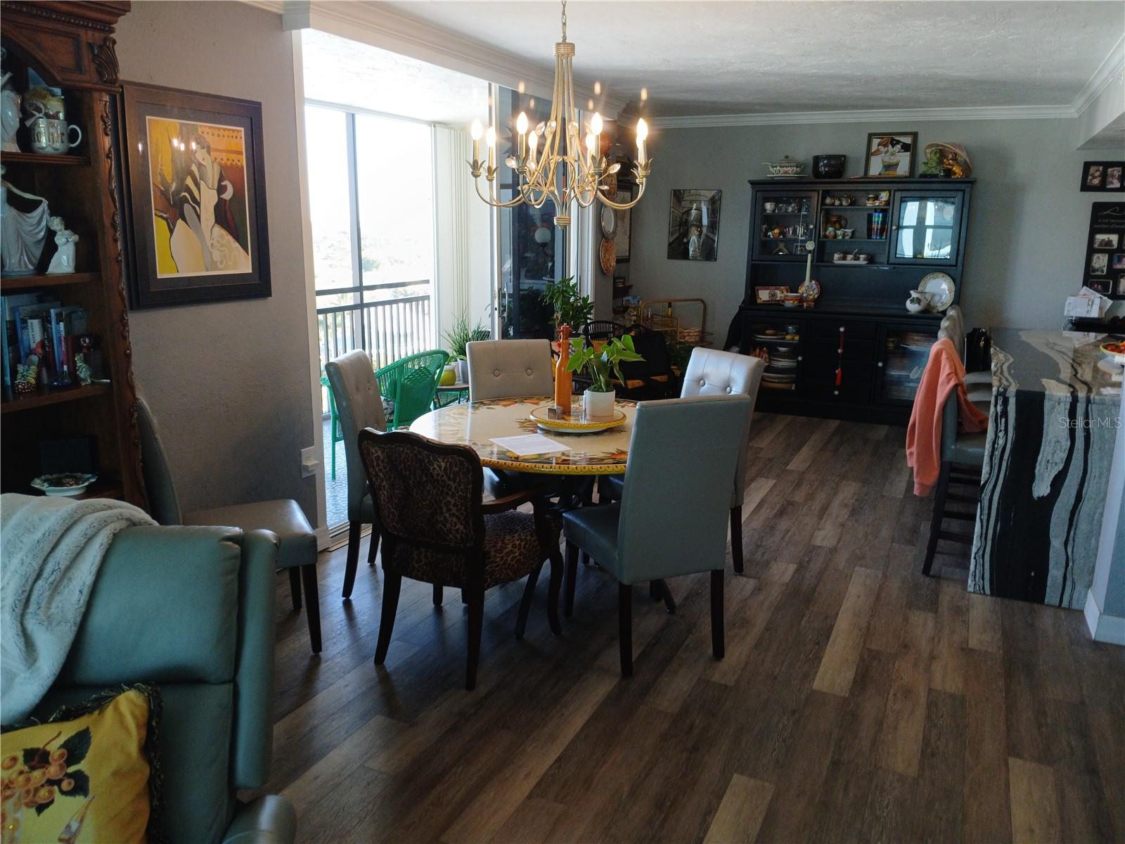 VALENCIA CONDO APTS - Residential