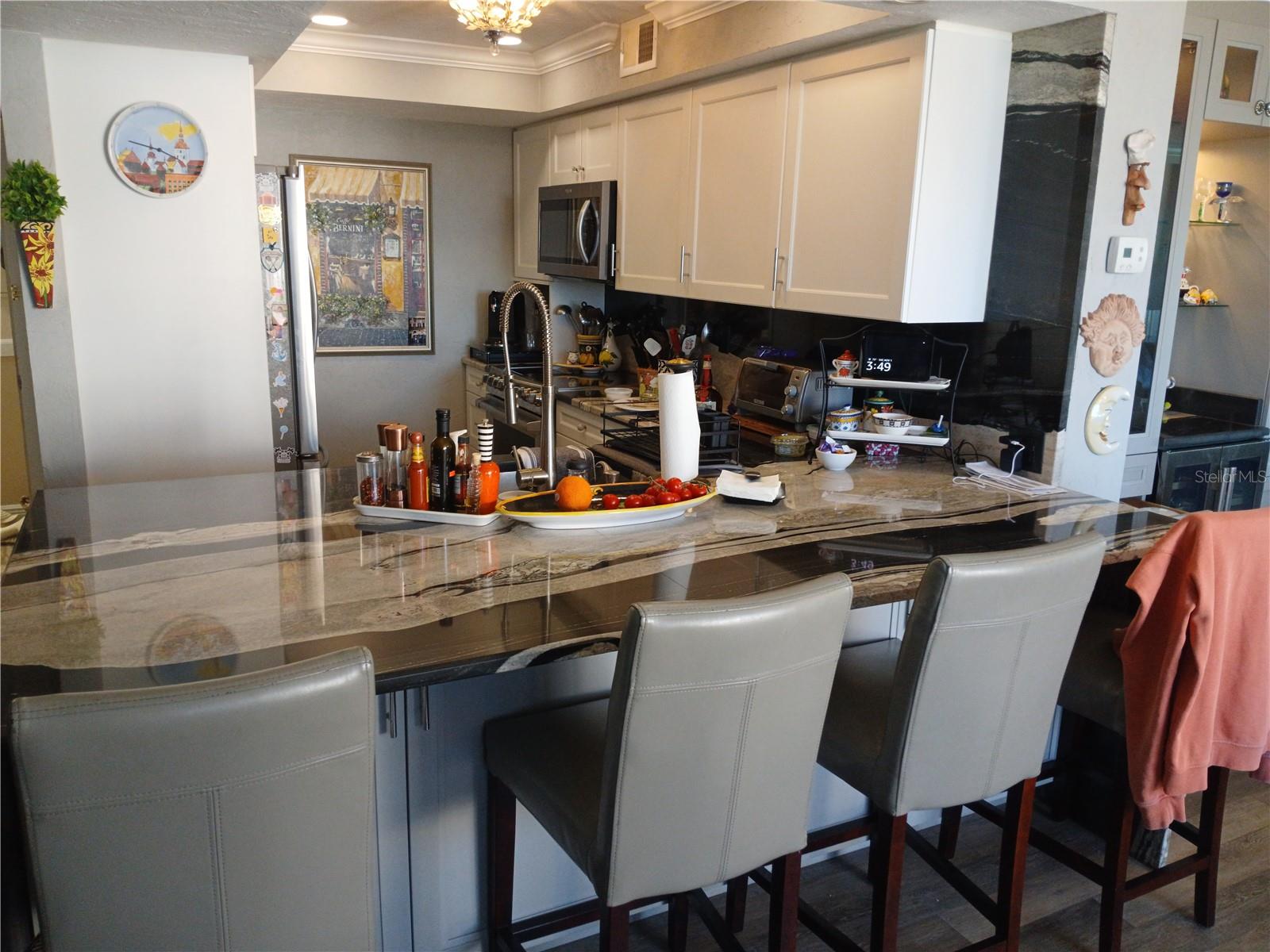 VALENCIA CONDO APTS - Residential