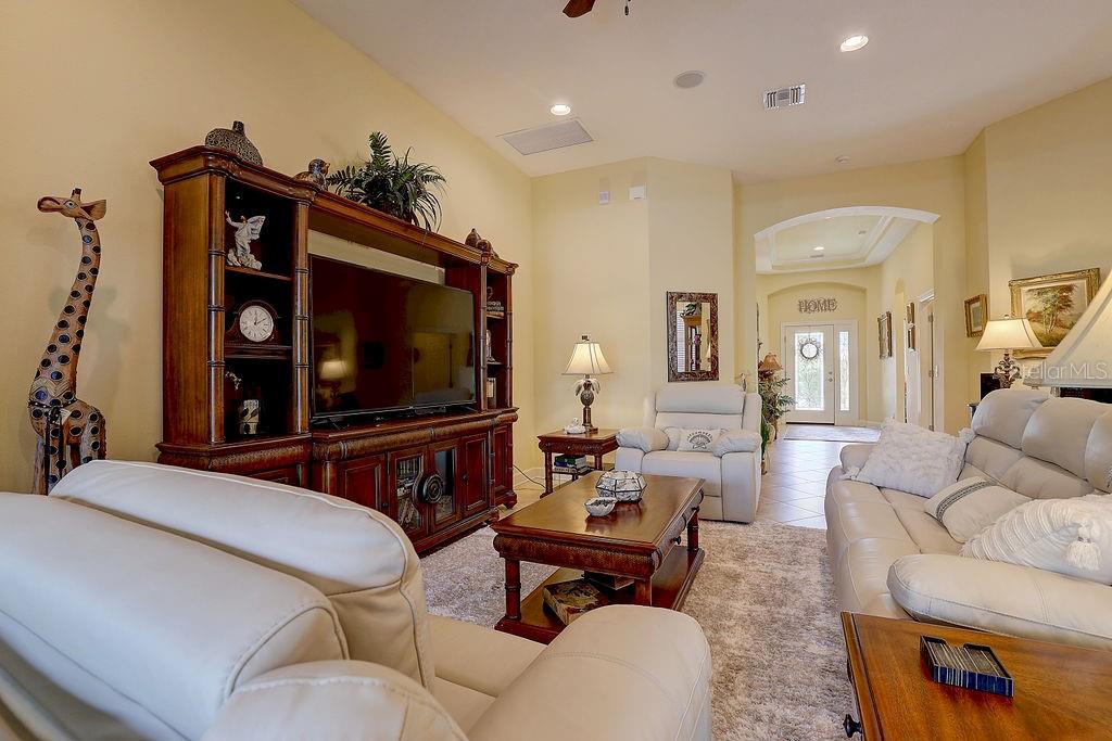 VERONA RESERVE - Residential