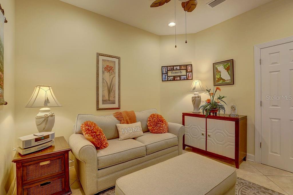 VERONA RESERVE - Residential