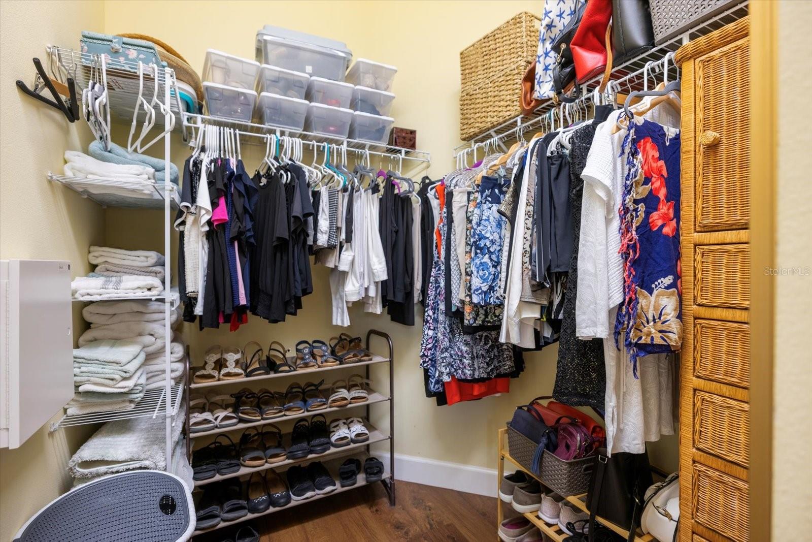 VERONA RESERVE - Residential