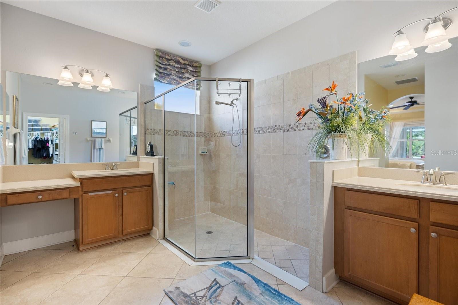 VERONA RESERVE - Residential