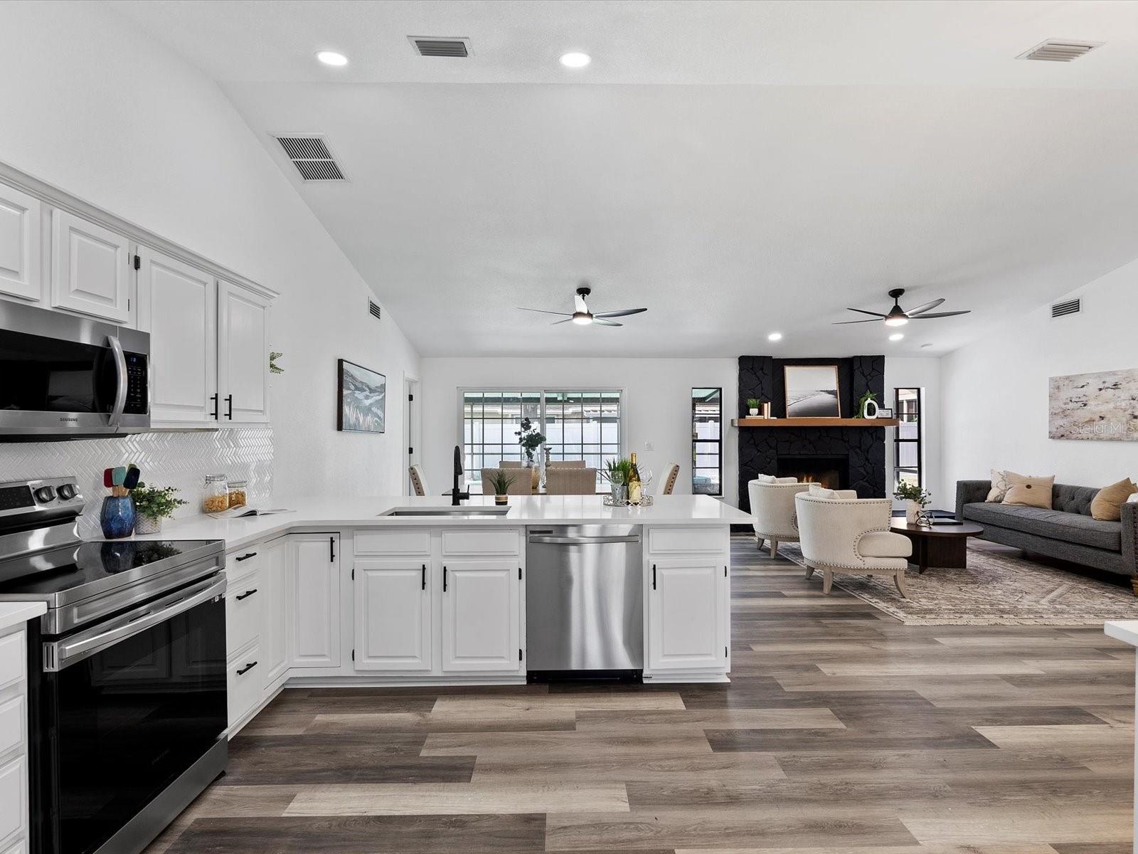 STONEHEDGE - Residential Lease