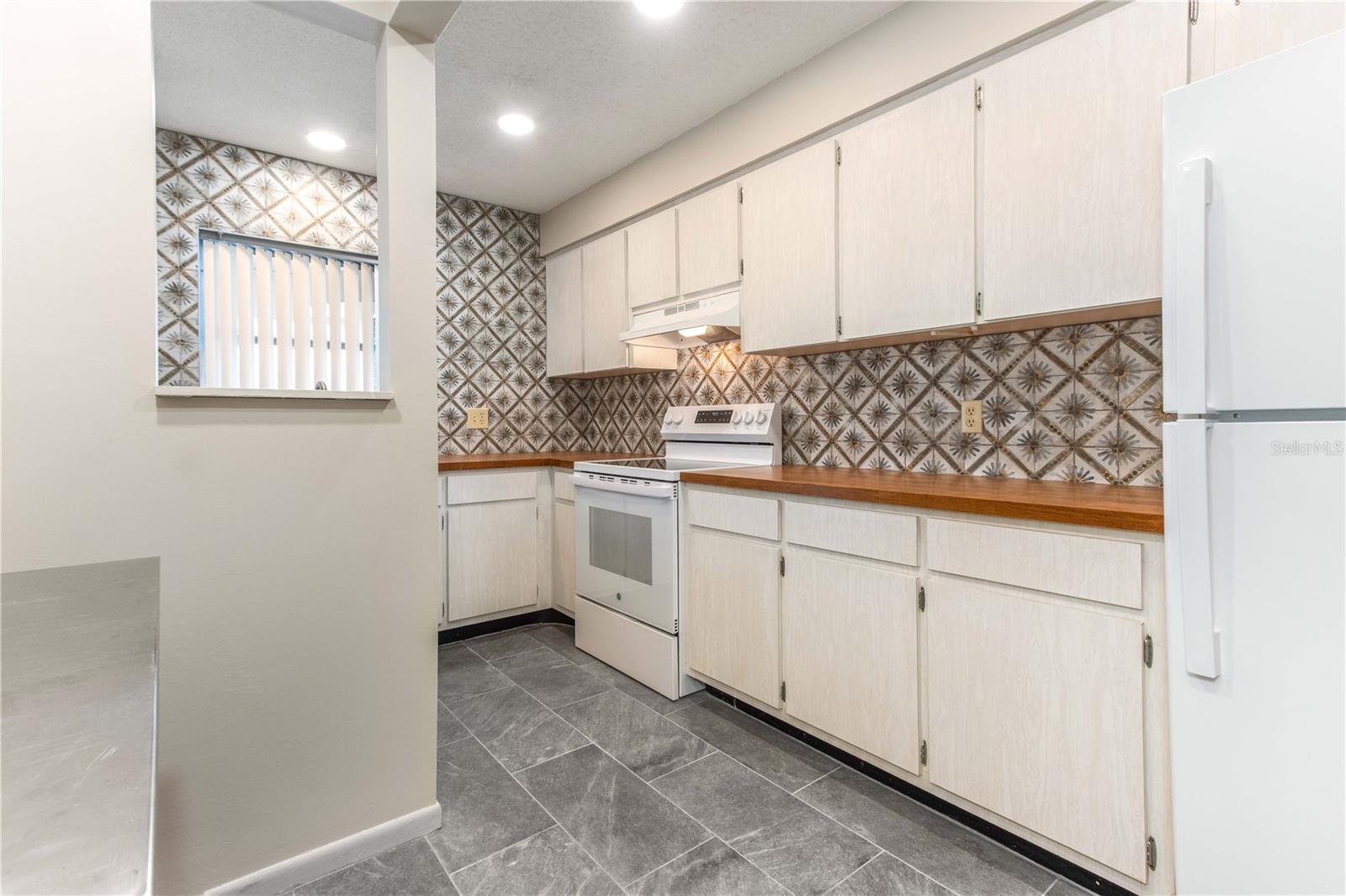 EAST HOUSE-WEST HOUSE CONDO - Residential