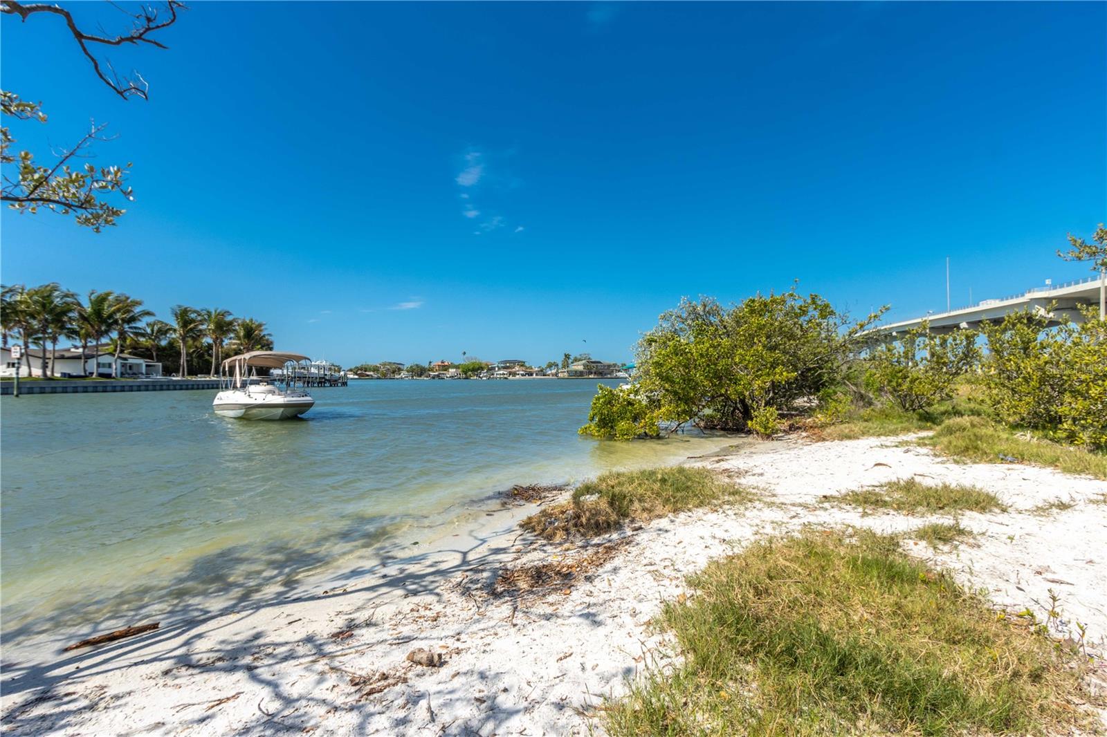 EAST HOUSE-WEST HOUSE CONDO - Residential