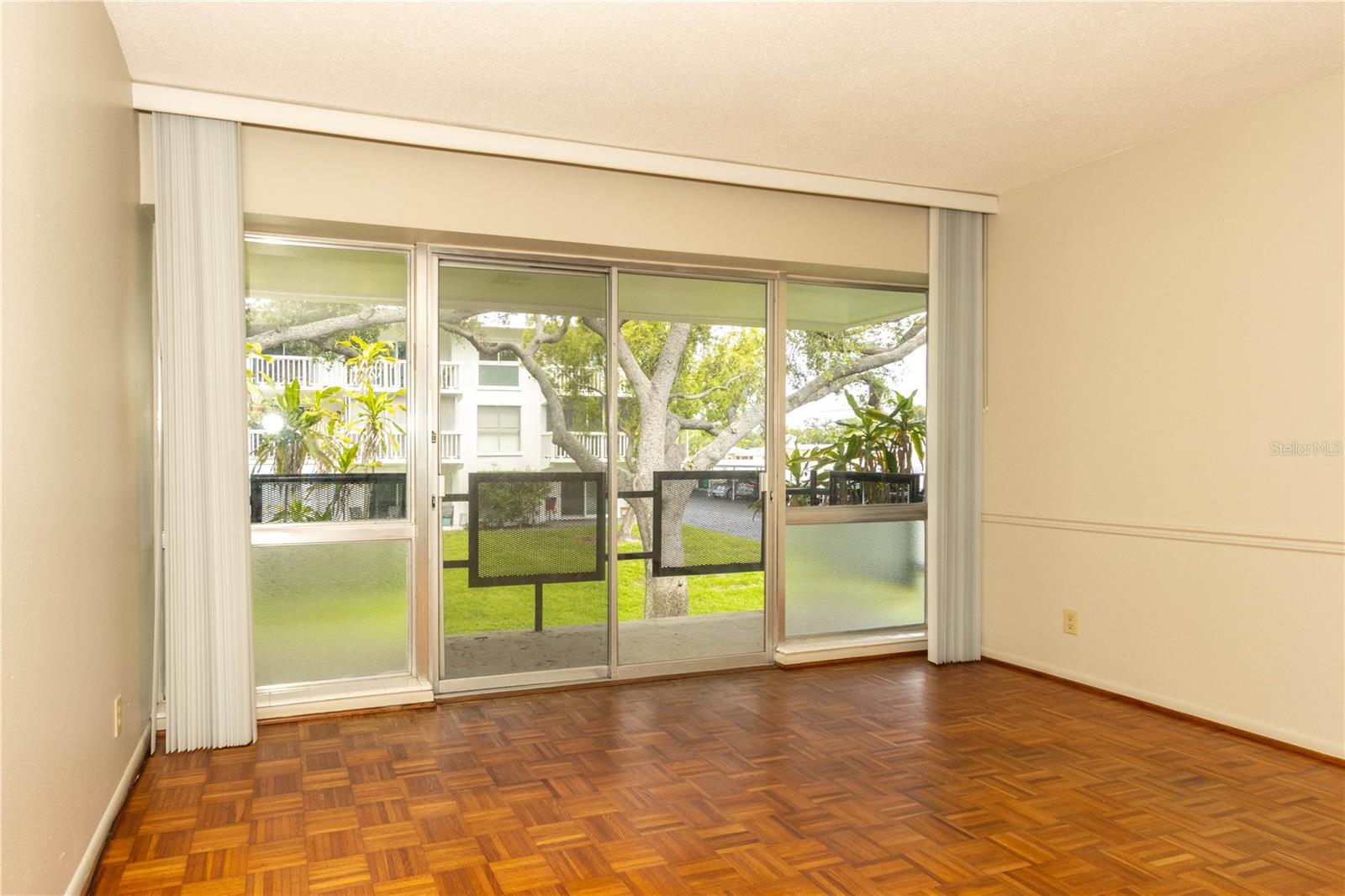 EAST HOUSE-WEST HOUSE CONDO - Residential