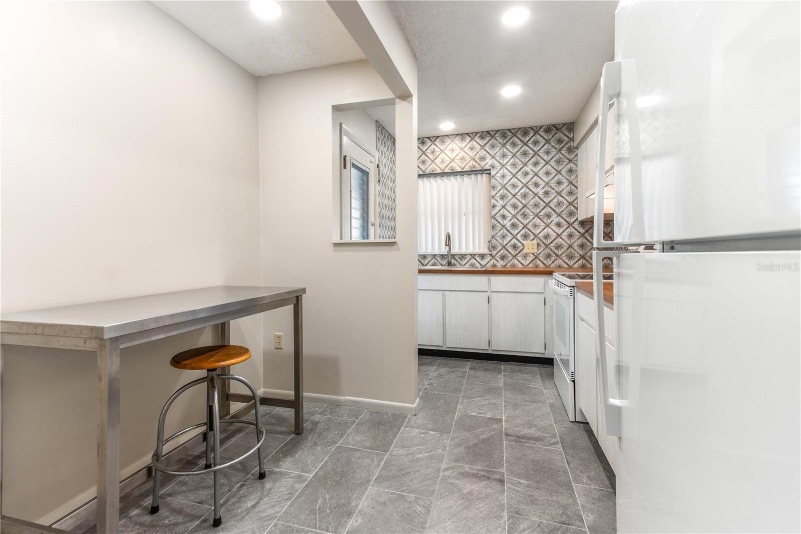 EAST HOUSE-WEST HOUSE CONDO - Residential