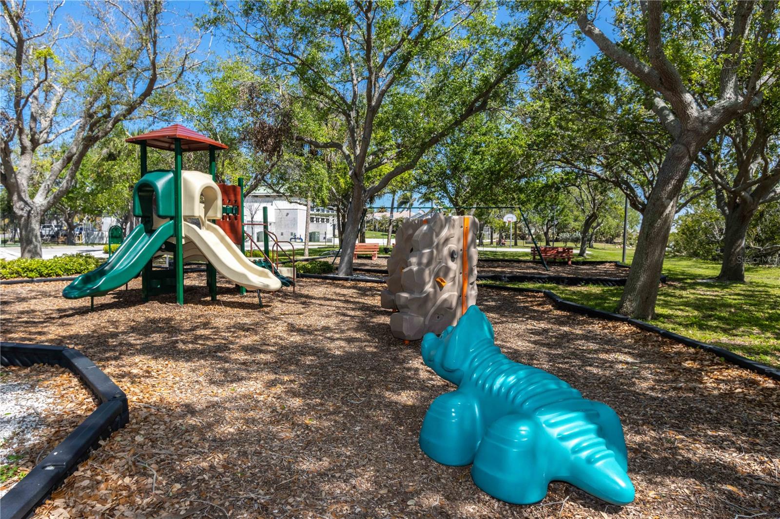 EAST HOUSE-WEST HOUSE CONDO - Residential