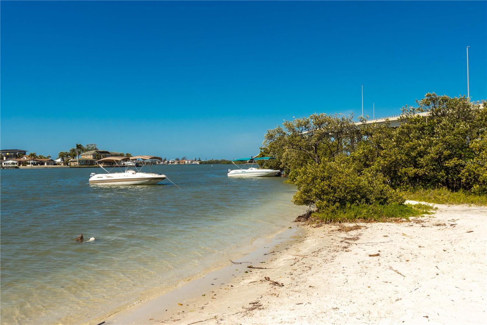 EAST HOUSE-WEST HOUSE CONDO - Residential