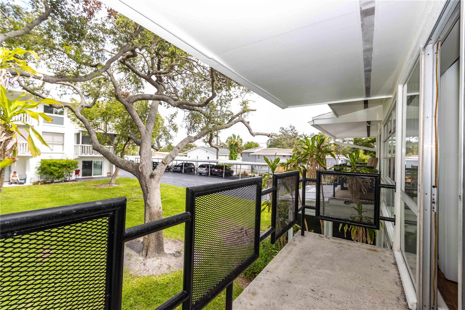 EAST HOUSE-WEST HOUSE CONDO - Residential