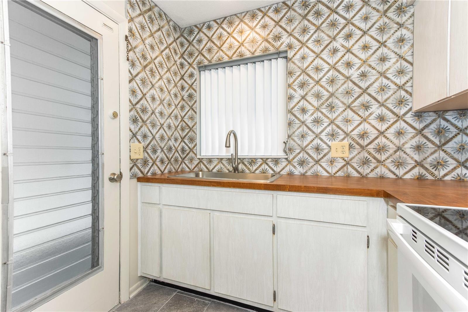 EAST HOUSE-WEST HOUSE CONDO - Residential