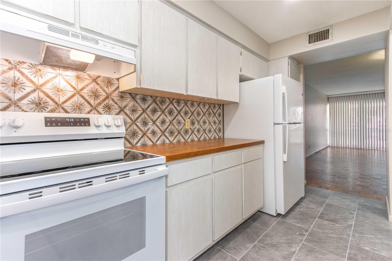 EAST HOUSE-WEST HOUSE CONDO - Residential