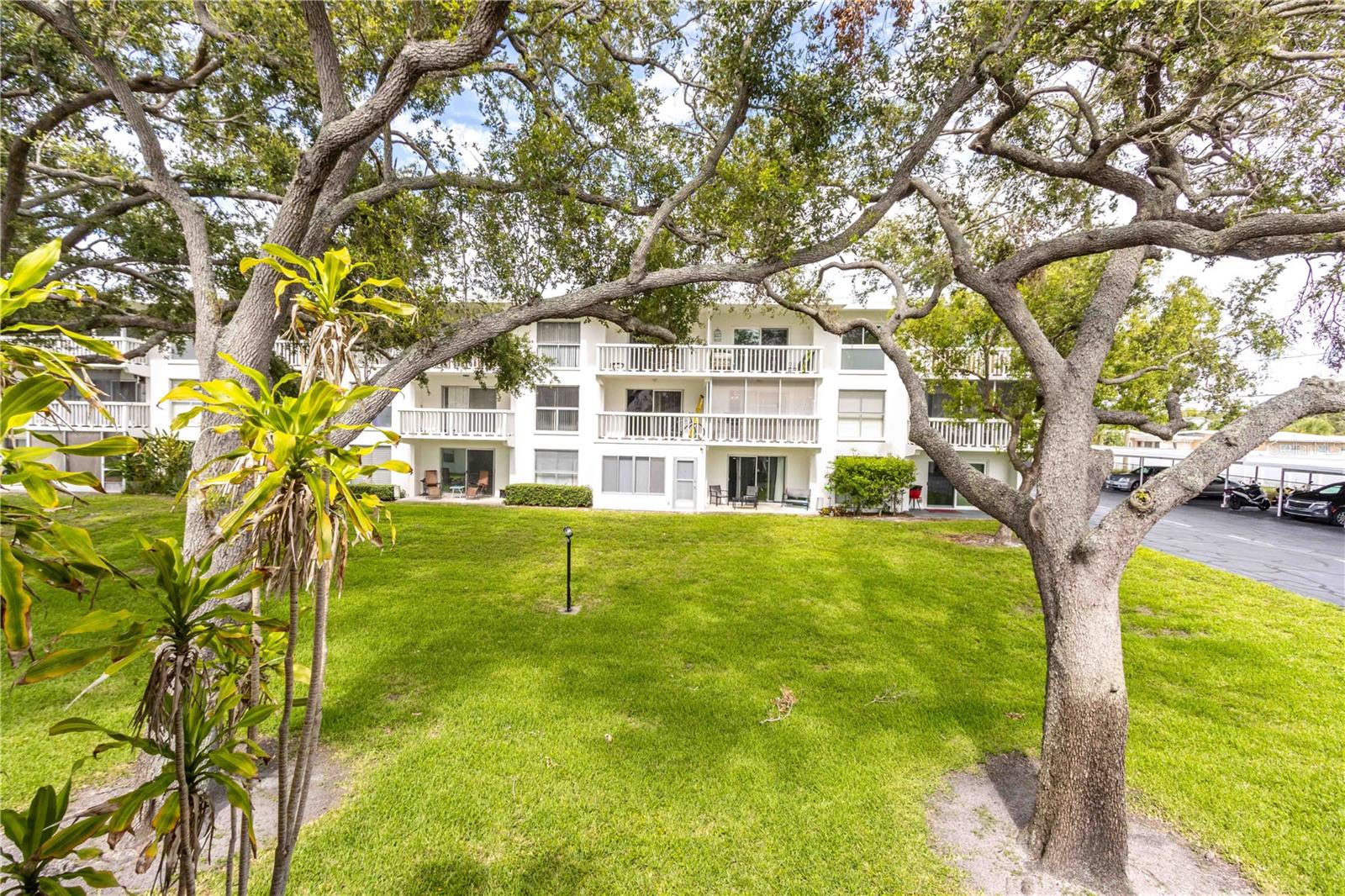 EAST HOUSE-WEST HOUSE CONDO - Residential