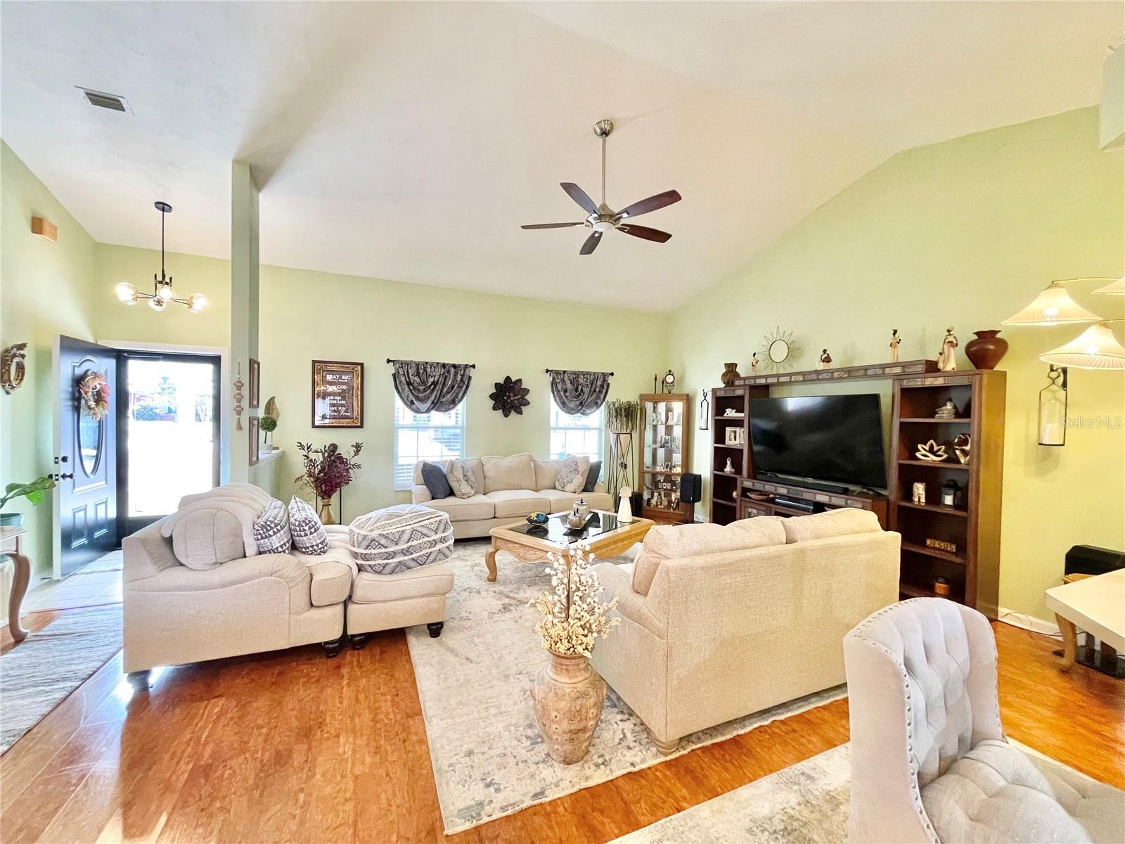 REPLAT SYLVANIA TERRACE - Residential